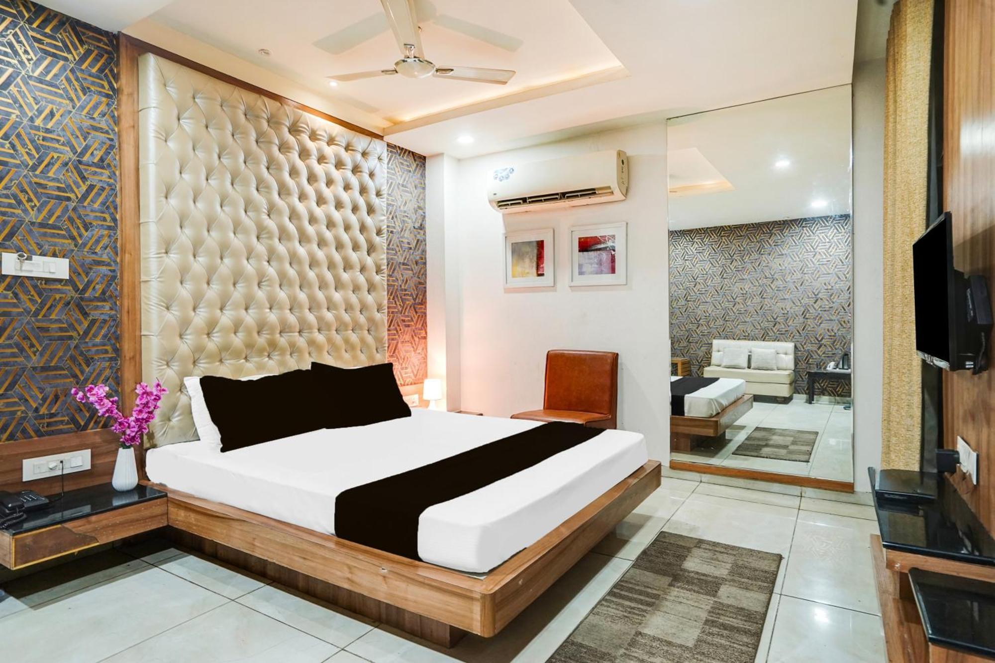 Super Townhouse Jhalawar Road Gumanpura Formerly Rockland Kota  Exterior foto